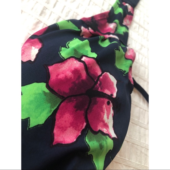 Ardene Twisted Bandeau Bikini Top - Picture 5 of 10